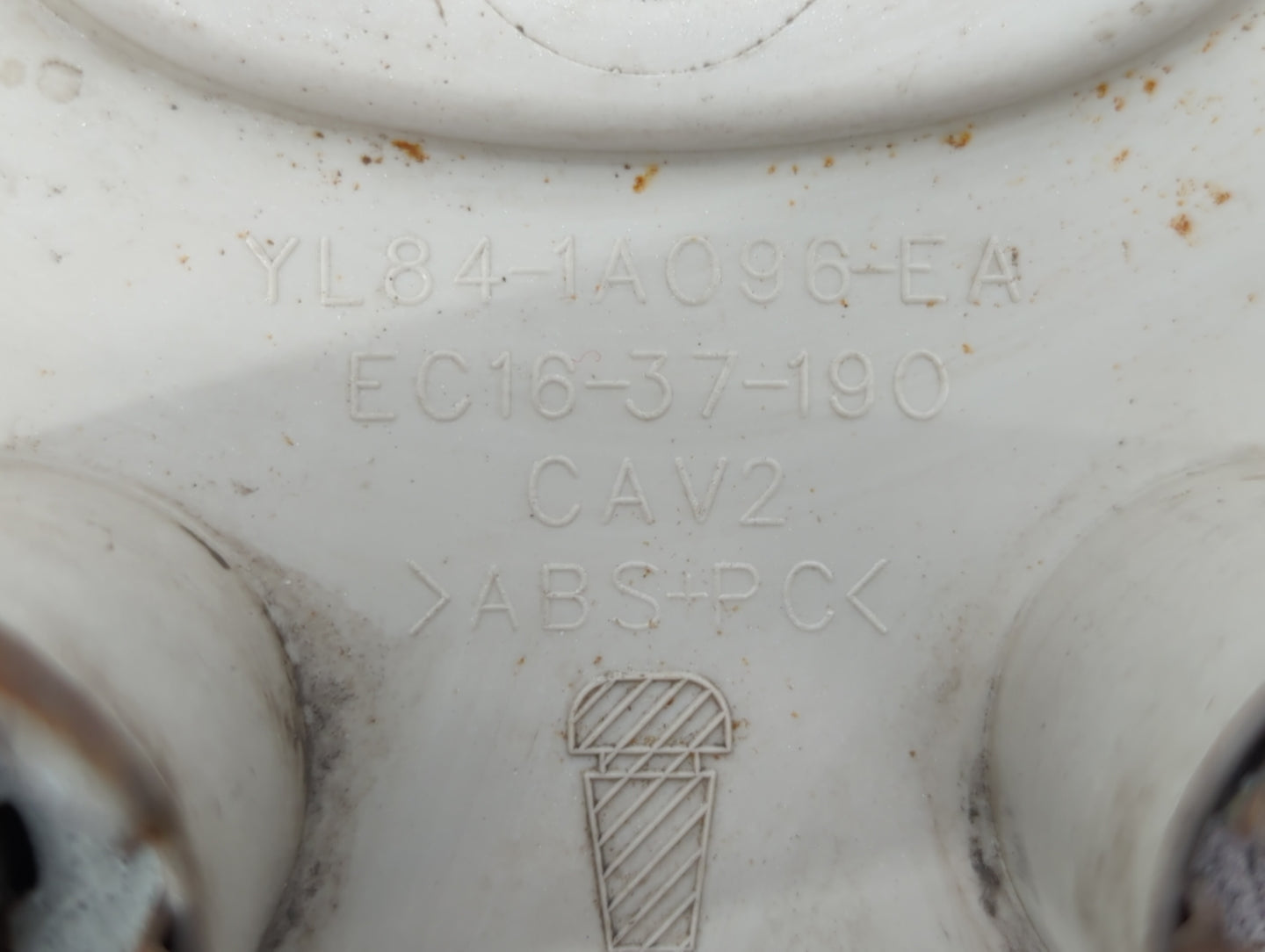 2007 Ford Escape Rim Wheel Center Cap - Oemusedautoparts1.com