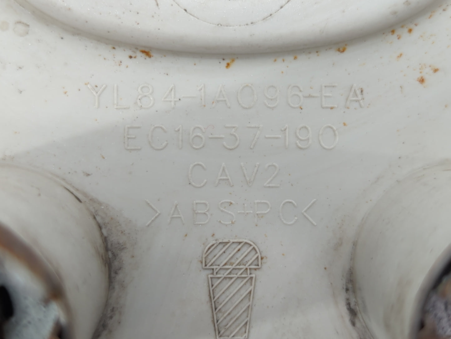 2007 Ford Escape Rim Wheel Center Cap - Oemusedautoparts1.com