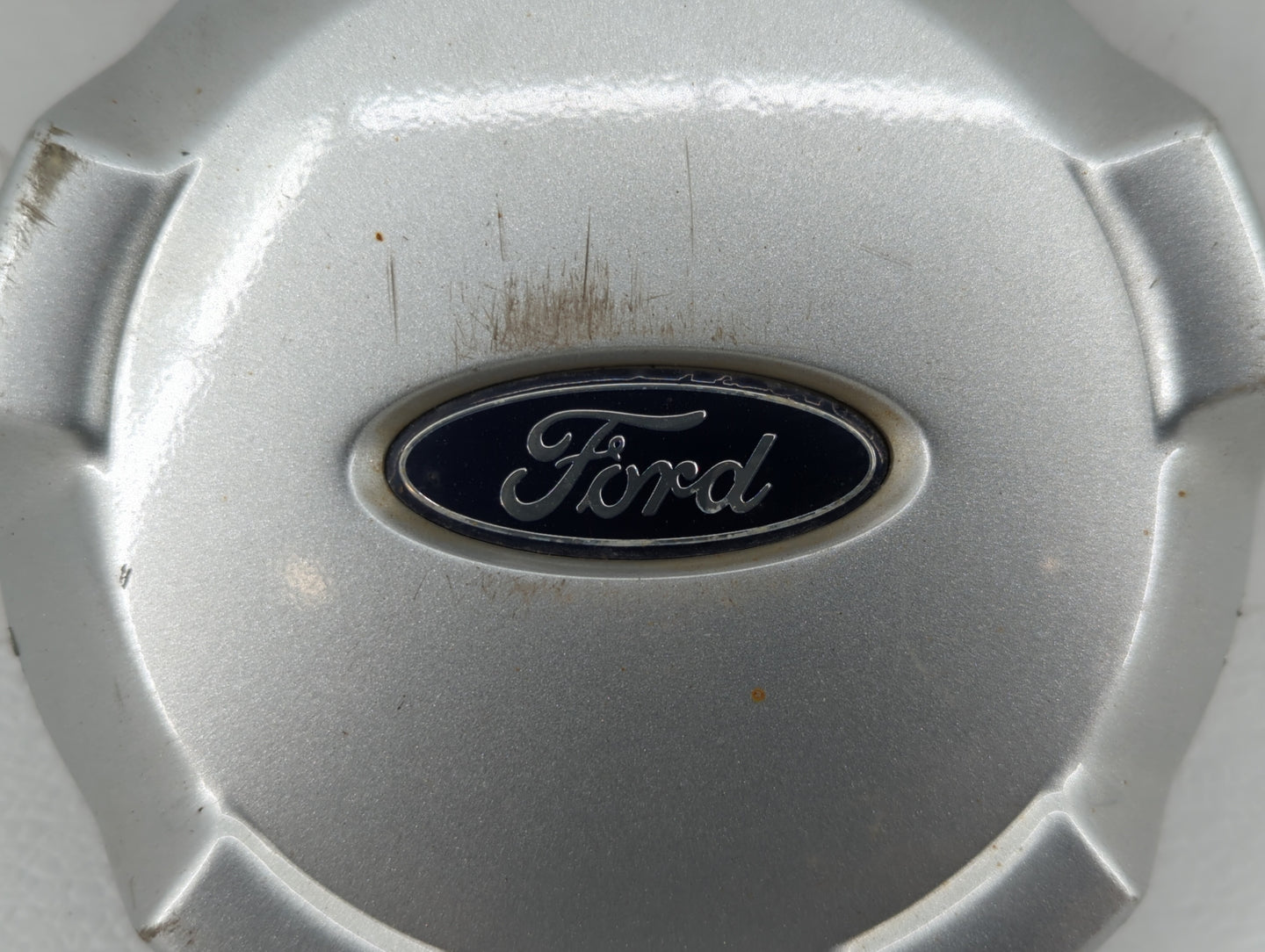2007 Ford Escape Rim Wheel Center Cap - Oemusedautoparts1.com