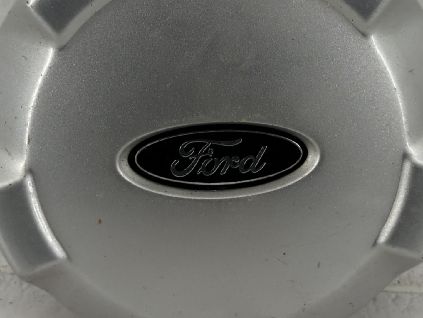 2007 Ford Escape Rim Wheel Center Cap - Oemusedautoparts1.com