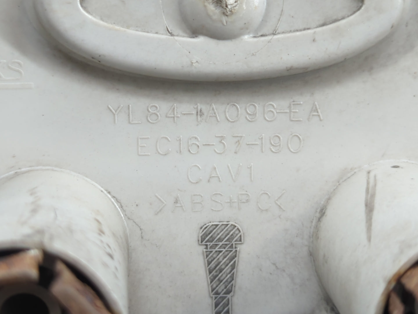 2007 Ford Escape Rim Wheel Center Cap - Oemusedautoparts1.com