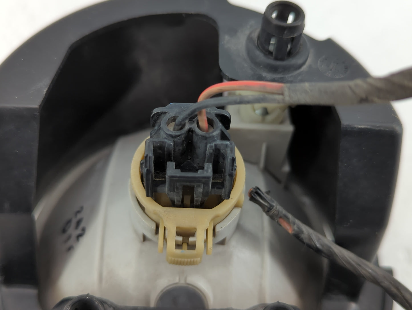 2007-2010 Ford Escape Driver Left Oem Front Light Lamp - Oemusedautoparts1.com