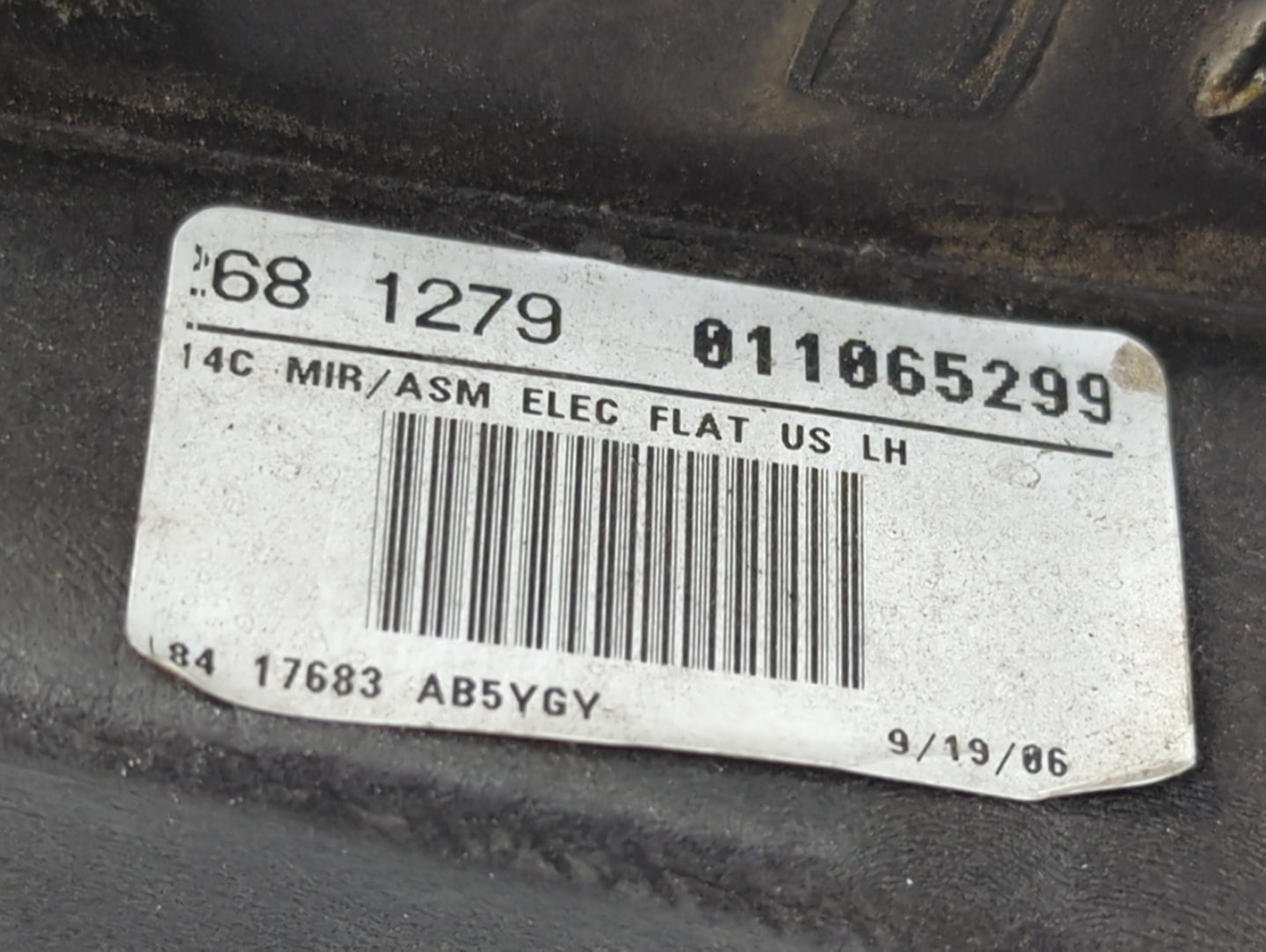 2001-2007 Ford Escape Driver Side View Mirror - Left Door Mirror OEM Used - Oemusedautoparts1.com