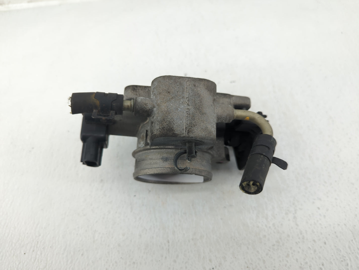 2005-2008 Ford Escape Throttle Body Fits Fits 2005 2006 2007 2008 OEM Used Auto Parts - Oemusedautoparts1.com