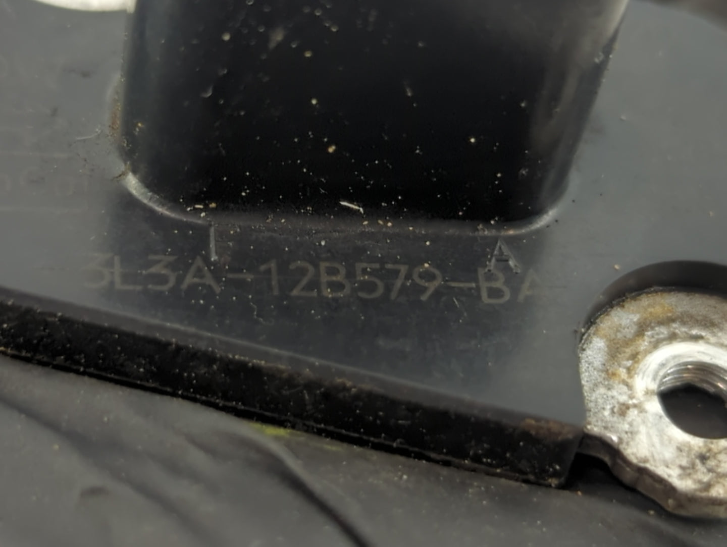 2005-2012 Ford Escape Mass Air Flow Meter Maf - Oemusedautoparts1.com