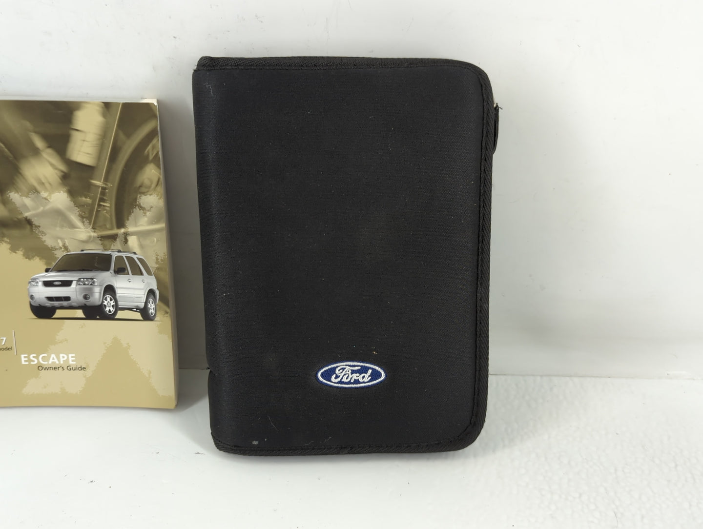 2007 Ford Escape Owners Manual Book Guide P/N:7L8J-19A321-AA OEM Used Auto Parts - Oemusedautoparts1.com