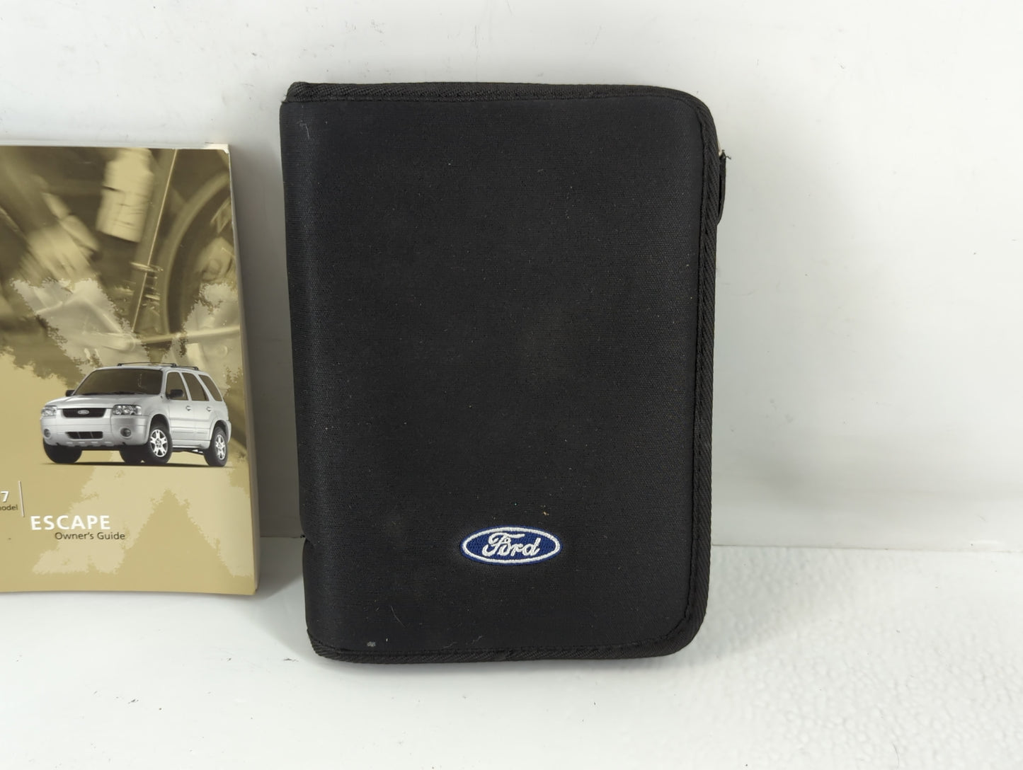 2007 Ford Escape Owners Manual Book Guide P/N:7L8J-19A321-AA OEM Used Auto Parts - Oemusedautoparts1.com