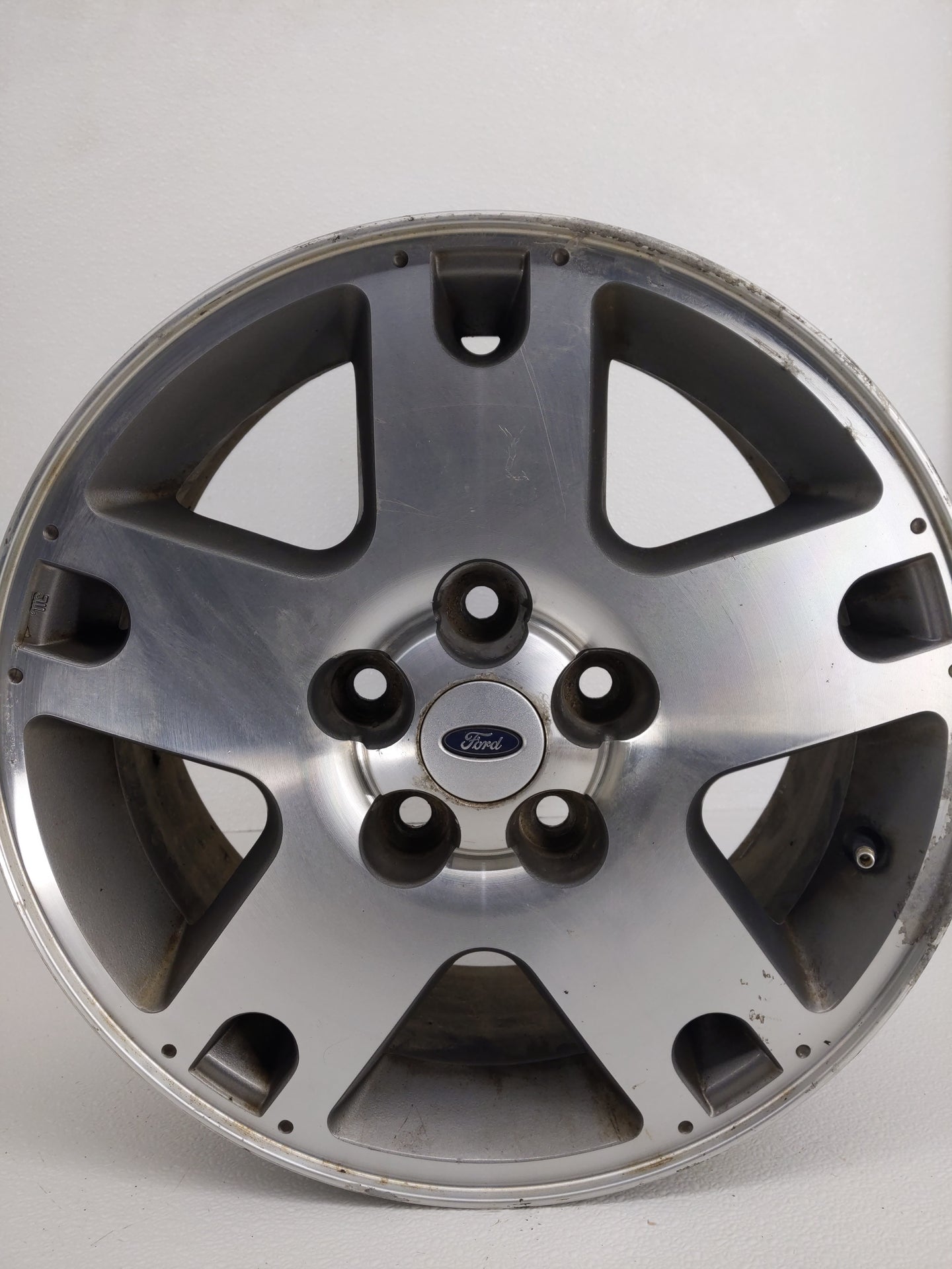 2001-2007 Ford Escape Oem Wheel Rim - Oemusedautoparts1.com