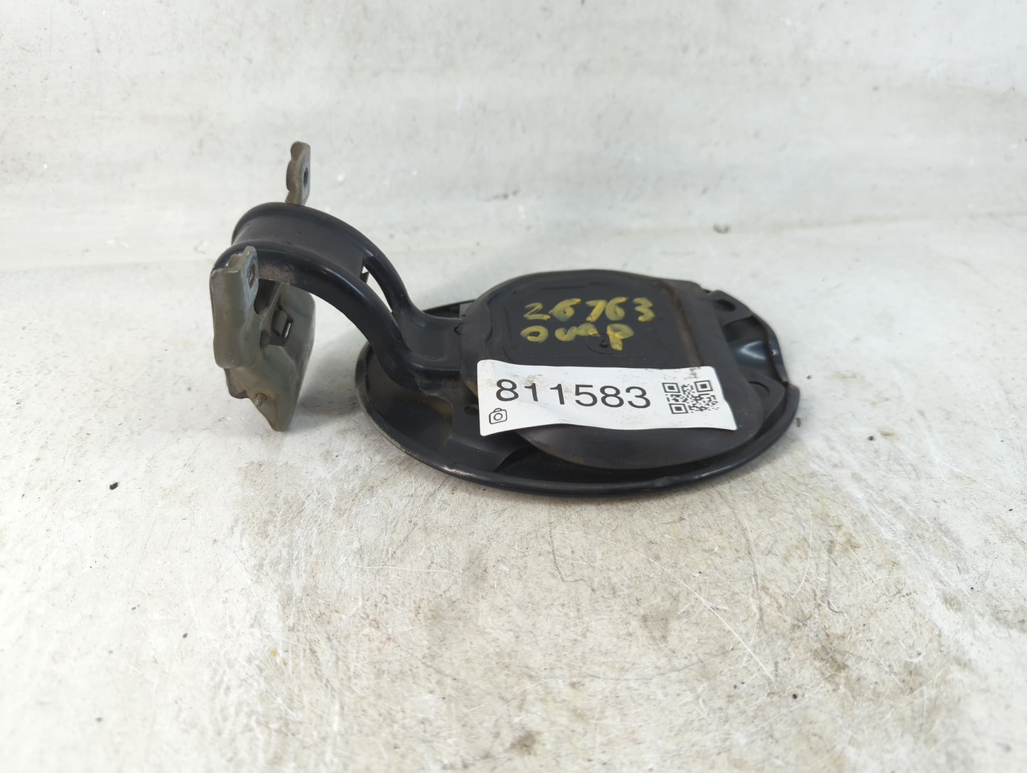 2007 Ford Escape Fuel Tank Door Lid Gas Tank Black - Oemusedautoparts1.com