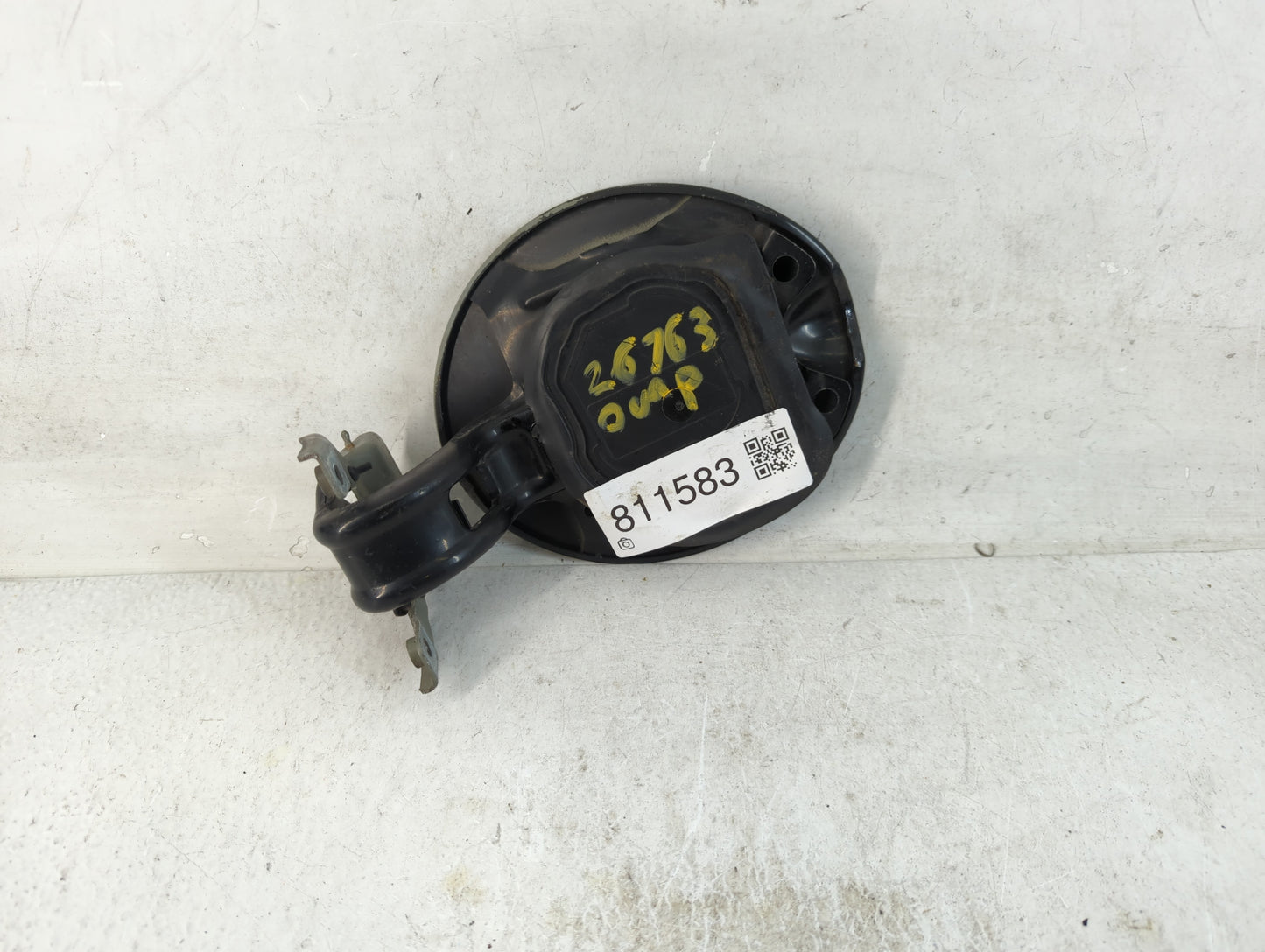 2007 Ford Escape Fuel Tank Door Lid Gas Tank Black - Oemusedautoparts1.com