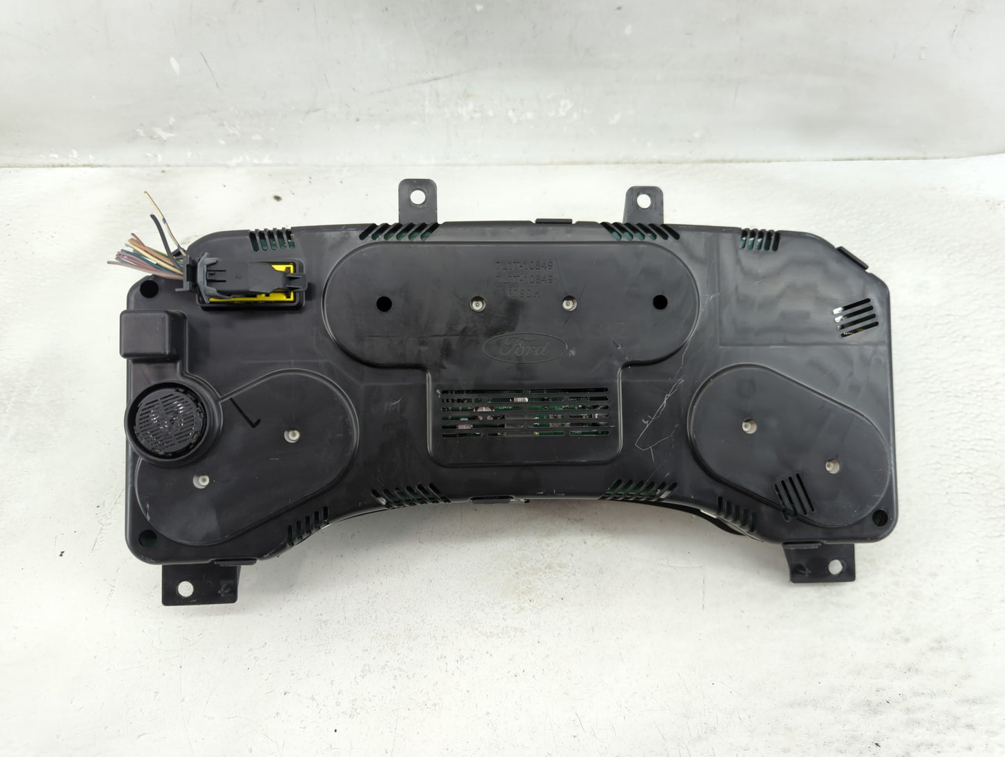 2007-2008 Ford Expedition Instrument Cluster Speedometer Gauges P/N:7L1T-10849 Fits Fits 2007 2008 OEM Used Auto Parts - Oem
