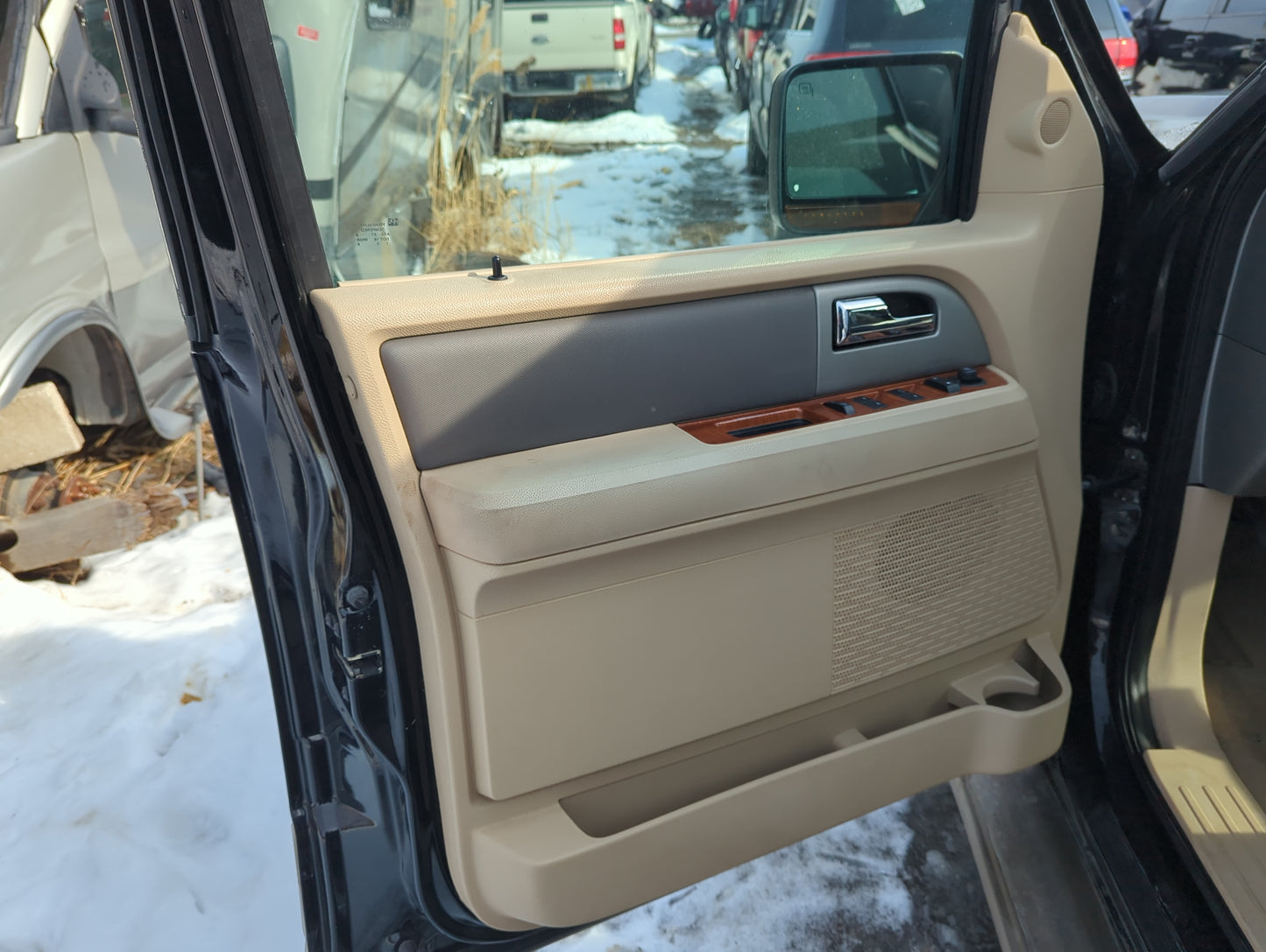 2007 Ford Expedition Front Left Driver Interior Door Panel Trim - Oemusedautoparts1.com