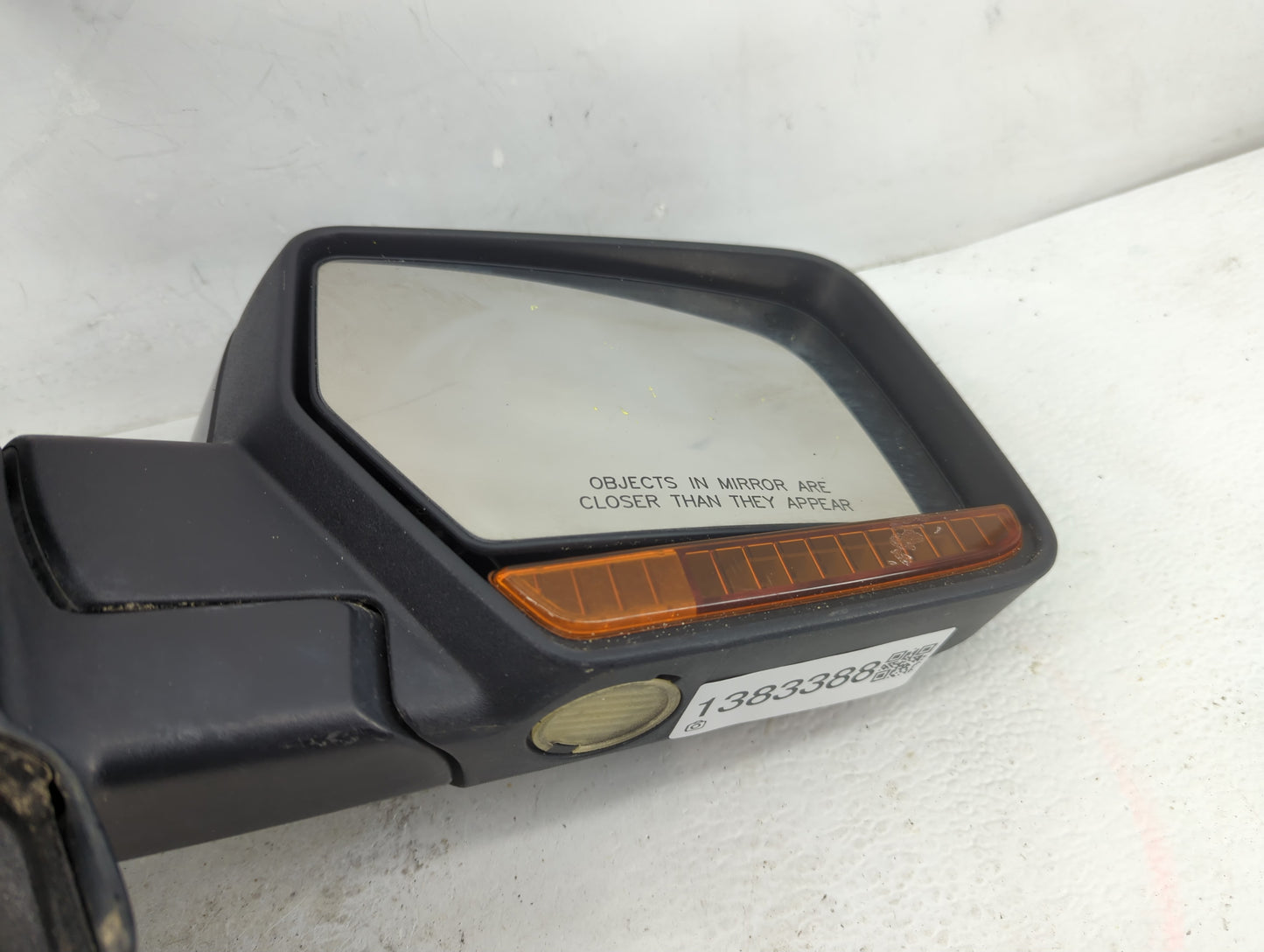2007 Ford Expedition Passenger Side View Mirror - Right Door Mirror OEM Used - Oemusedautoparts1.com