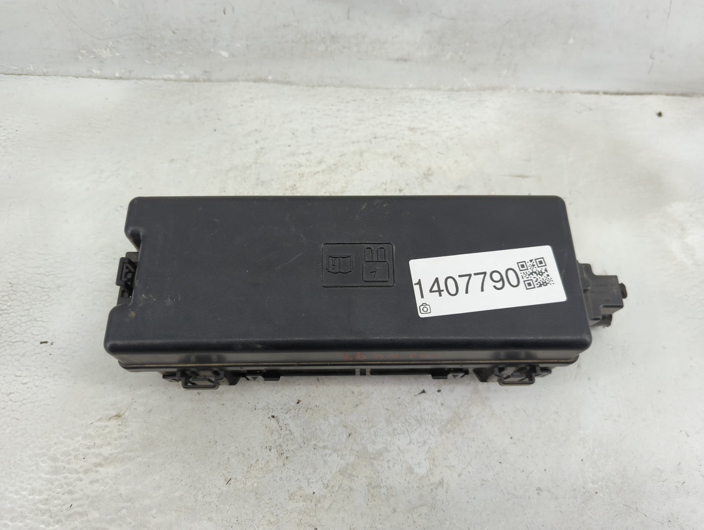 2007-2008 Ford Expedition Fusebox Fuse Box Panel Relay Module P/N:7L1T-14A003-CA Fits Fits 2007 2008 OEM Used Auto Parts - O