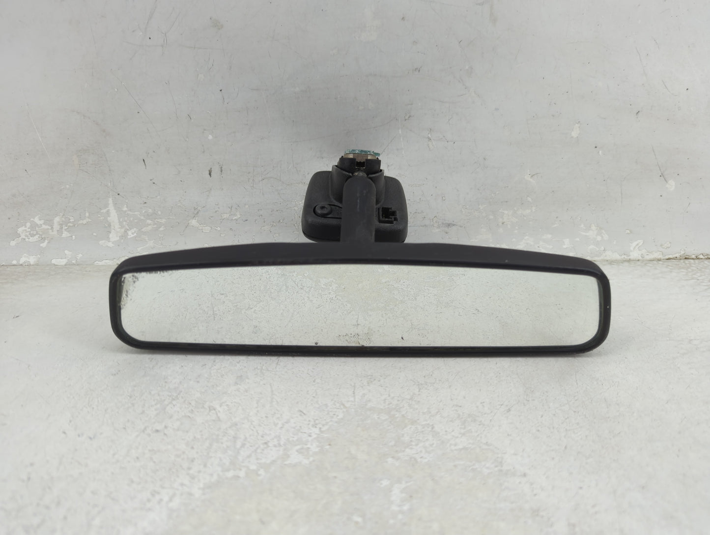 2007 Ford Expedition Interior Rear View Mirror Replacement OEM Fits OEM Used Auto Parts - Oemusedautoparts1.com