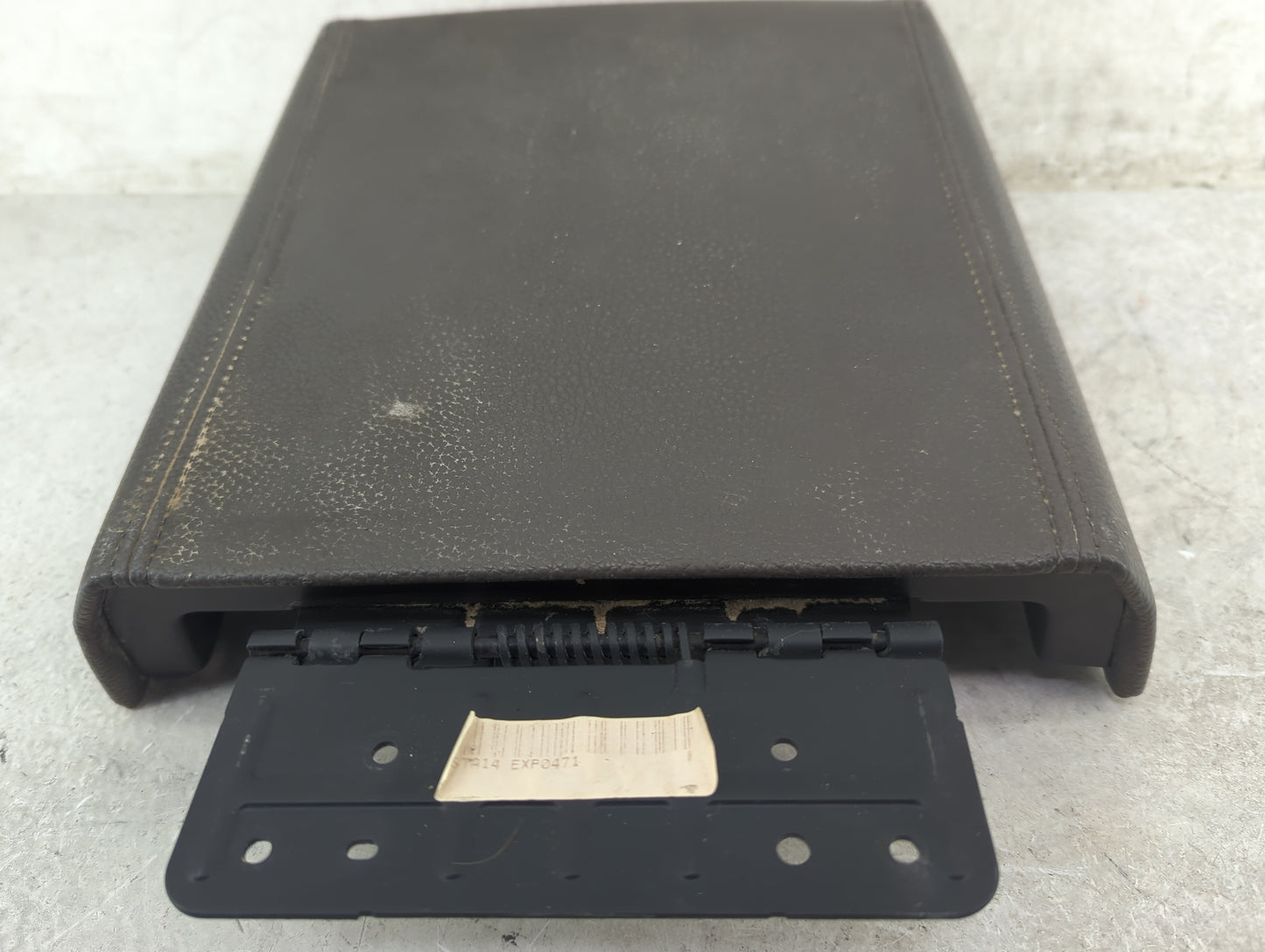 2007 Ford Expedition Center Floor Console Dark Charcoal - Oemusedautoparts1.com