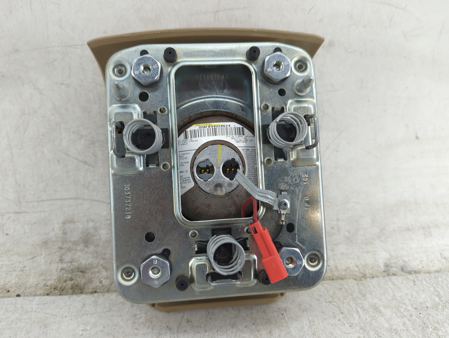 2007 Ford Expedition Air Bag Driver Left Steering Wheel Mounted Tan - Oemusedautoparts1.com