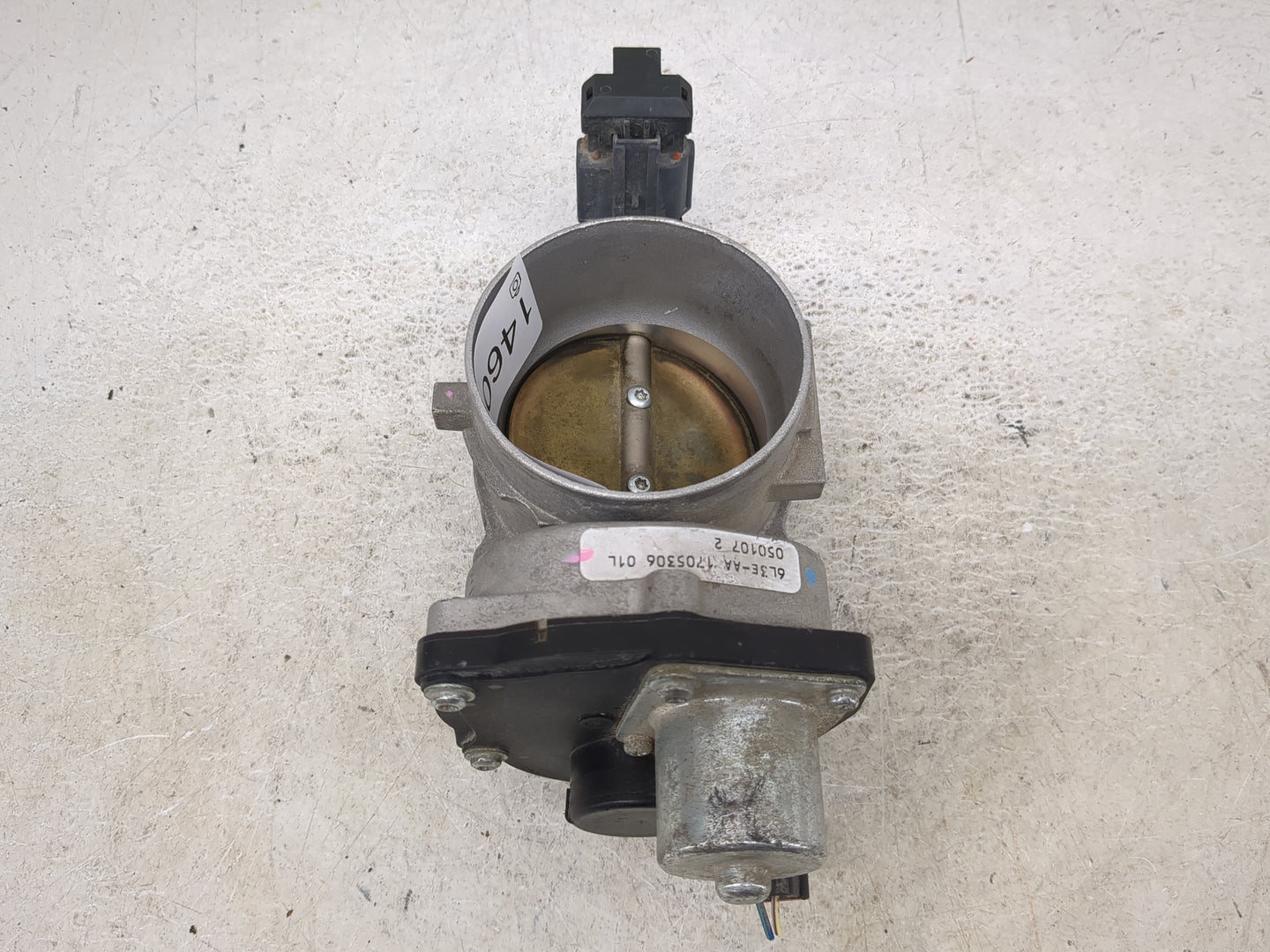 2007 Ford Expedition Throttle Body P/N:6L3E-AA Fits Fits 2004 2005 2006 2008 2009 2010 OEM Used Auto Parts - Oemusedautopart