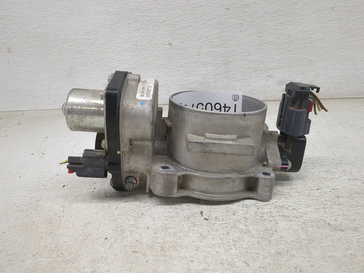 2007 Ford Expedition Throttle Body P/N:6L3E-AA Fits Fits 2004 2005 2006 2008 2009 2010 OEM Used Auto Parts - Oemusedautopart