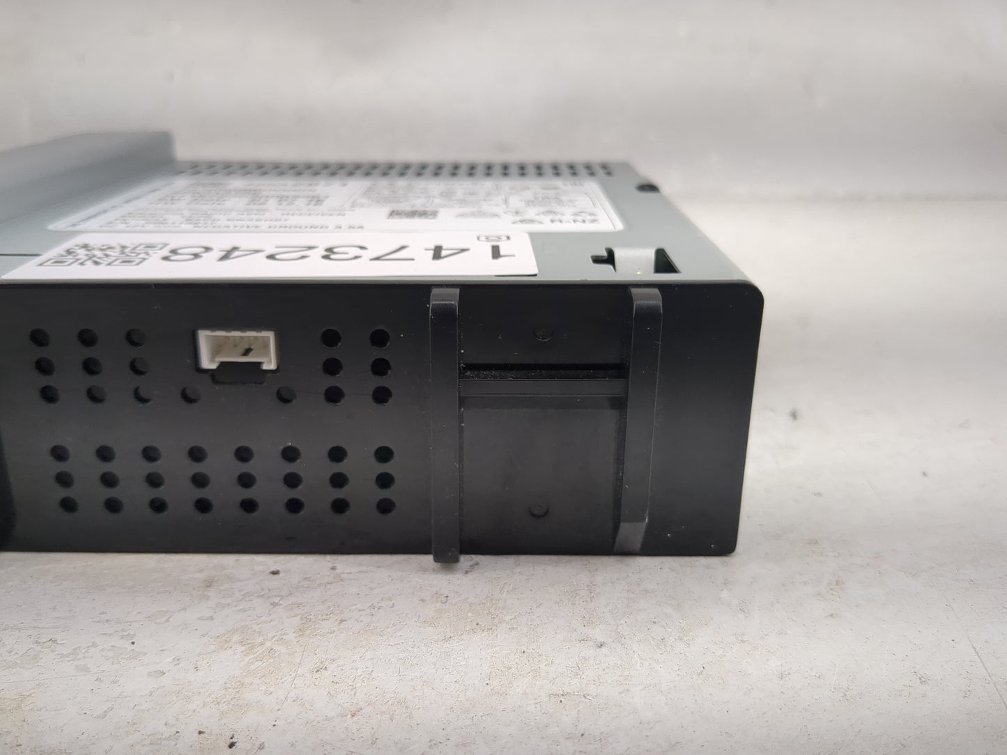 2007 Ford Expedition Radio AM FM Cd Player Receiver Replacement P/N:42532871 7310500000000X, 555343750, H116225030003561 Fit