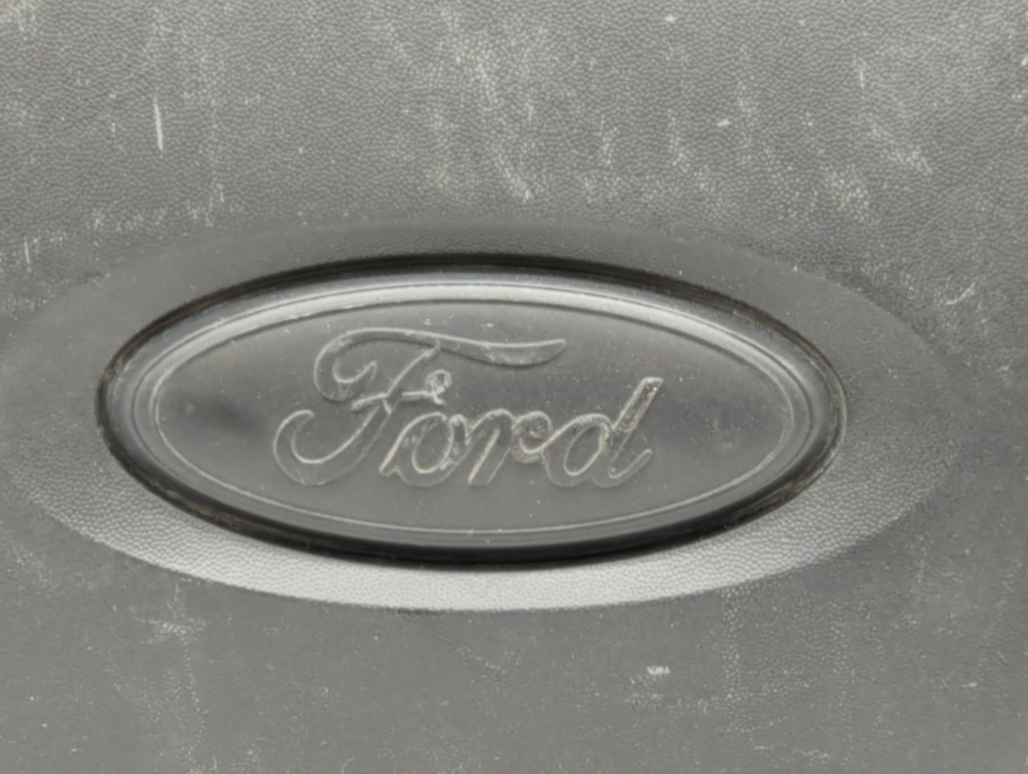 2007 Ford Expedition Engine Cover - Oemusedautoparts1.com