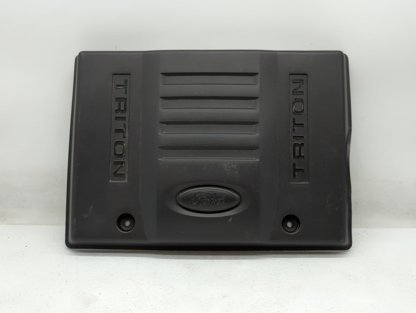 2007 Ford Expedition Engine Cover - Oemusedautoparts1.com