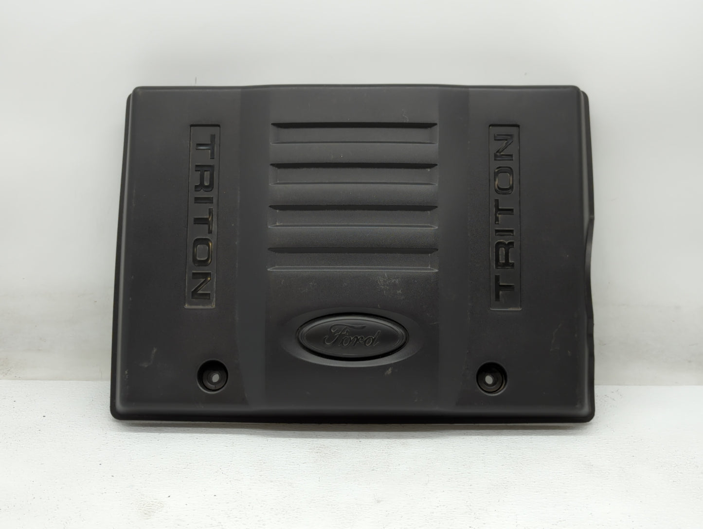 2007 Ford Expedition Engine Cover - Oemusedautoparts1.com