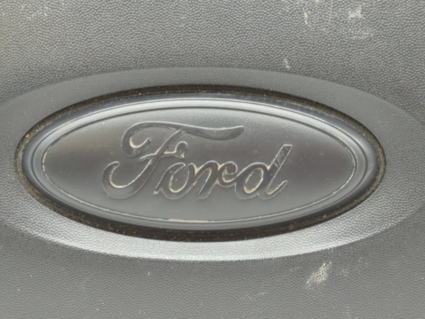 2007 Ford Expedition Engine Cover - Oemusedautoparts1.com