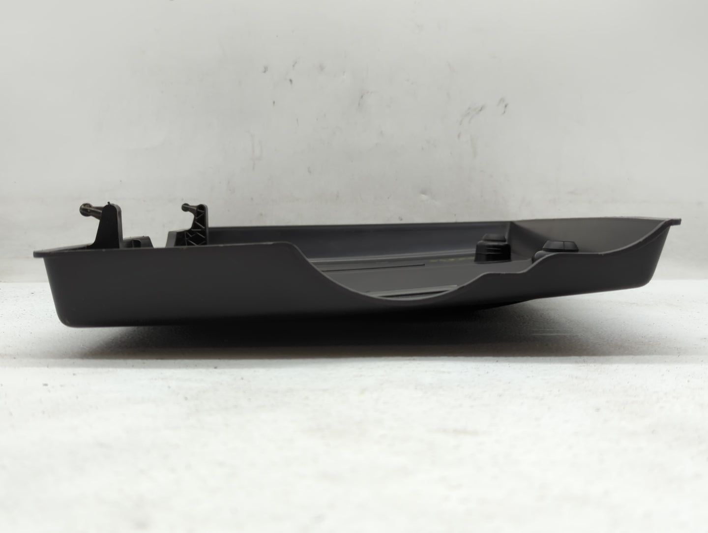 2007 Ford Expedition Engine Cover - Oemusedautoparts1.com