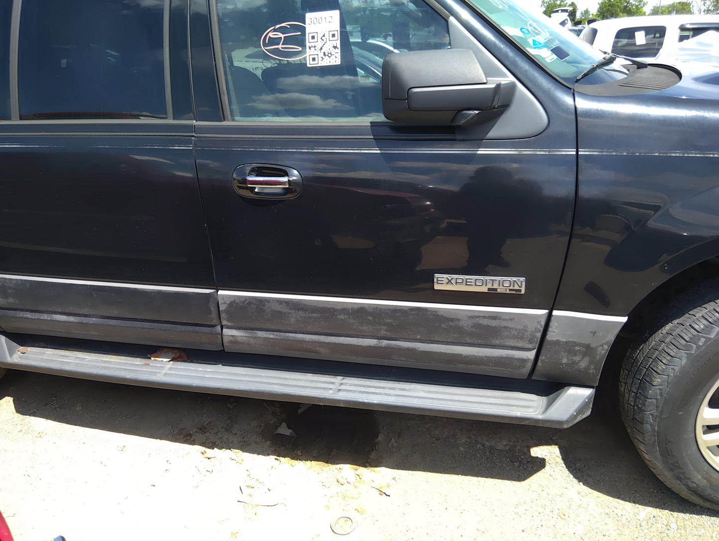 2007 Ford Expedition Passenger Front Door Oem - Oemusedautoparts1.com