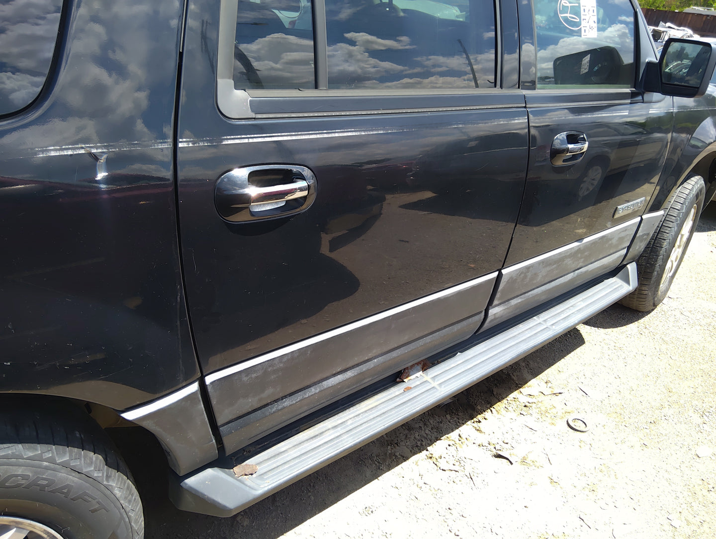 2007 Ford Expedition Passenger Rear Door Oem 5029103 - Oemusedautoparts1.com