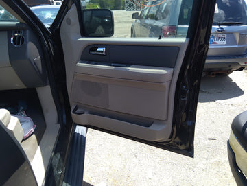 2007 Ford Expedition Front Right Passenger Interior Door Panel Trim 5029108 - Oemusedautoparts1.com