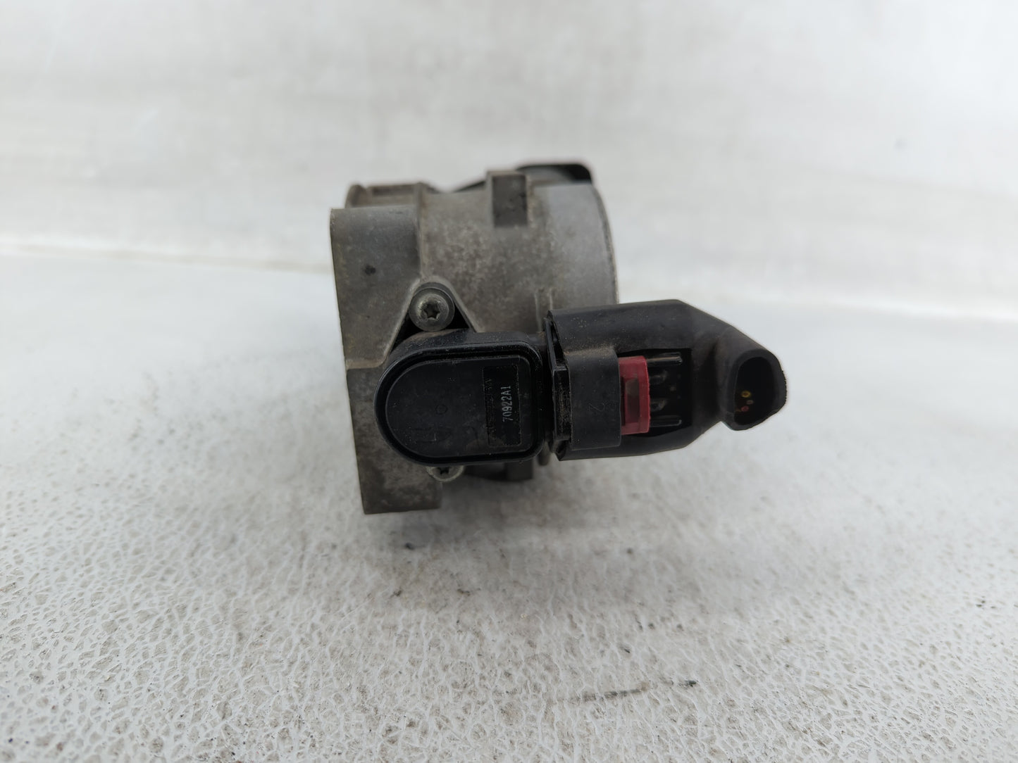 2007 Ford Expedition Throttle Body P/N:6L3E-AA Fits Fits 2004 2005 2006 2008 2009 2010 OEM Used Auto Parts - Oemusedautopart