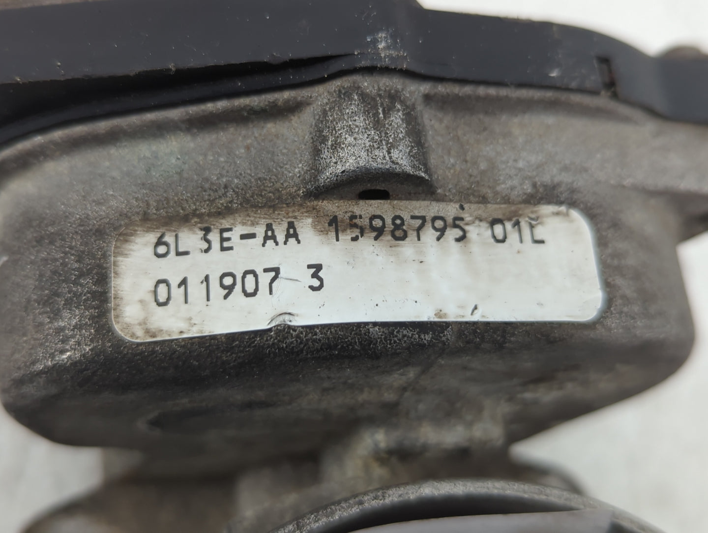 2007 Ford Expedition Throttle Body P/N:6L3E-AA Fits Fits 2004 2005 2006 2008 2009 2010 OEM Used Auto Parts - Oemusedautopart