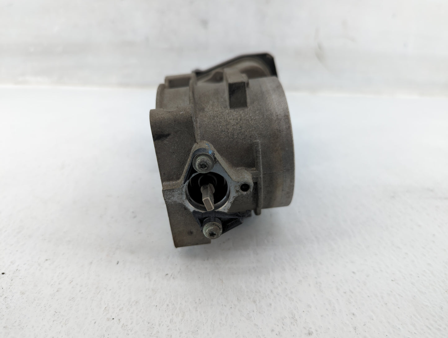 2007 Ford Expedition Throttle Body P/N:8L3E-AD 8L3E-9F991-BA, 6L3E-AA Fits Fits 2004 2005 2006 2008 2009 2010 OEM Used Auto 