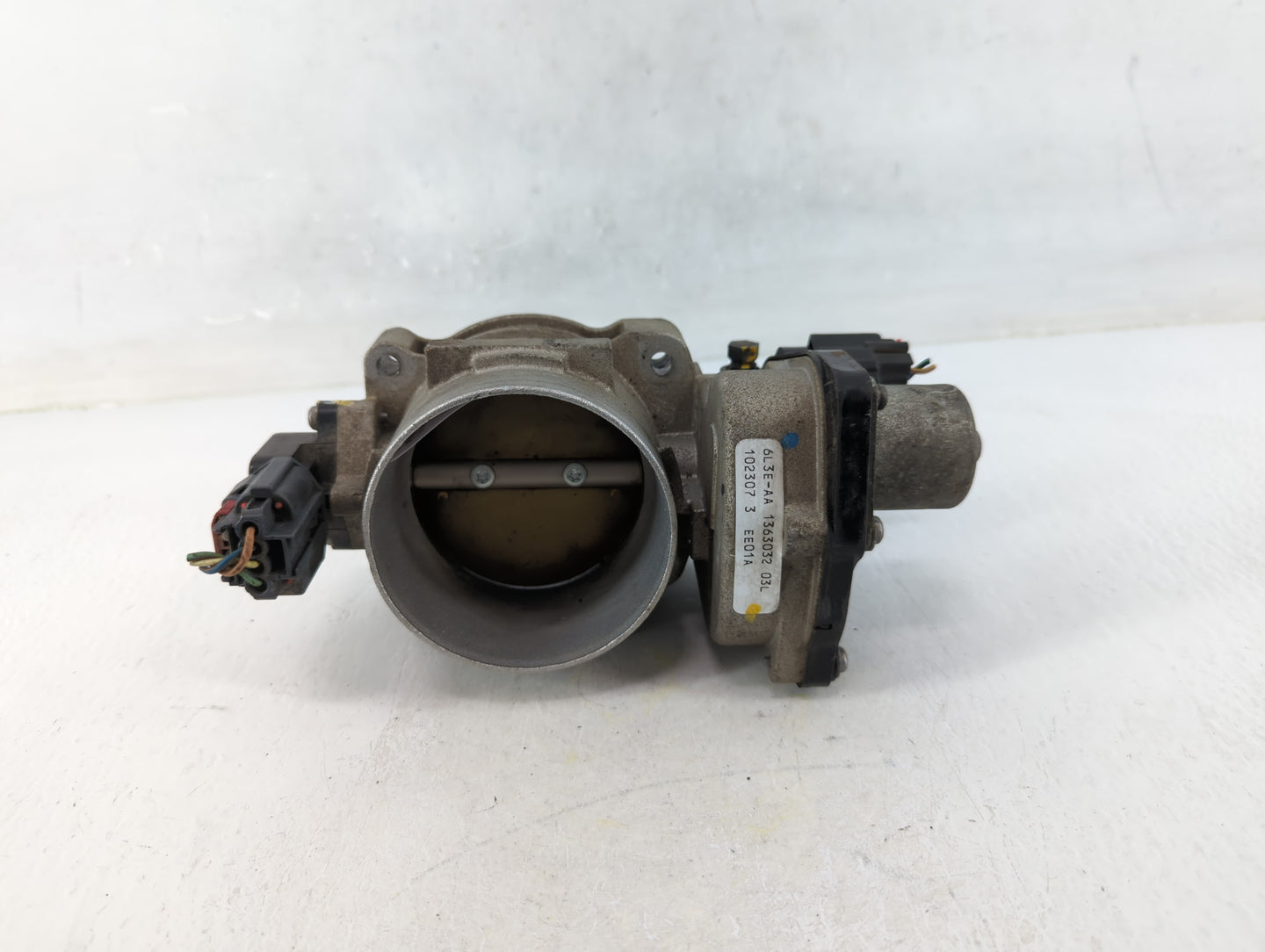 2007 Ford Expedition Throttle Body P/N:6L3E-AA Fits Fits 2004 2005 2006 2008 2009 2010 OEM Used Auto Parts - Oemusedautopart
