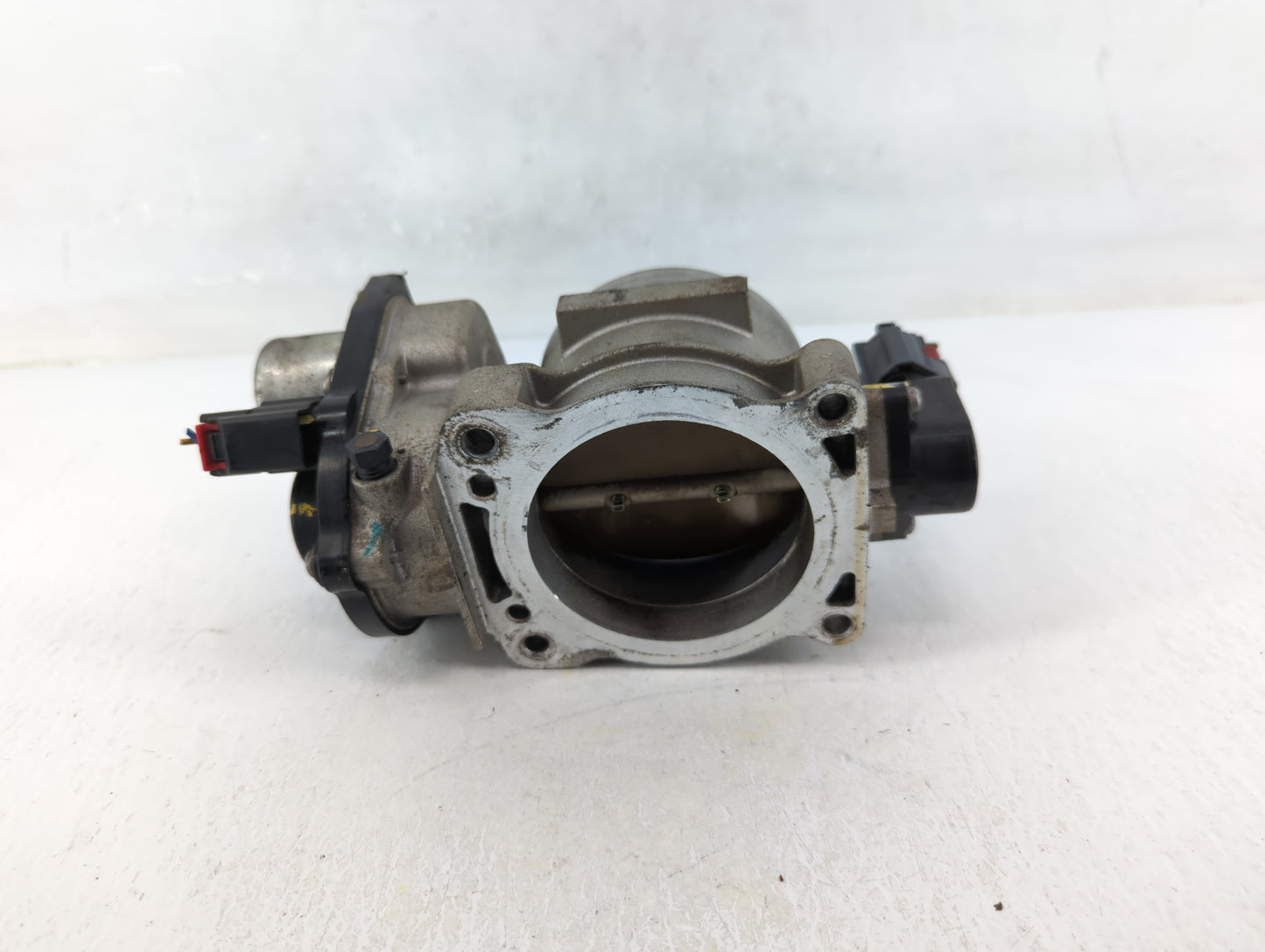 2007 Ford Expedition Throttle Body P/N:6L3E-AA Fits Fits 2004 2005 2006 2008 2009 2010 OEM Used Auto Parts - Oemusedautopart