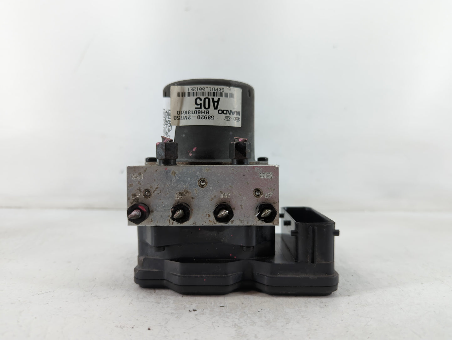 2007 Ford Expedition ABS Pump Control Module Replacement P/N:58920-2M750 Fits OEM Used Auto Parts - Oemusedautoparts1.com