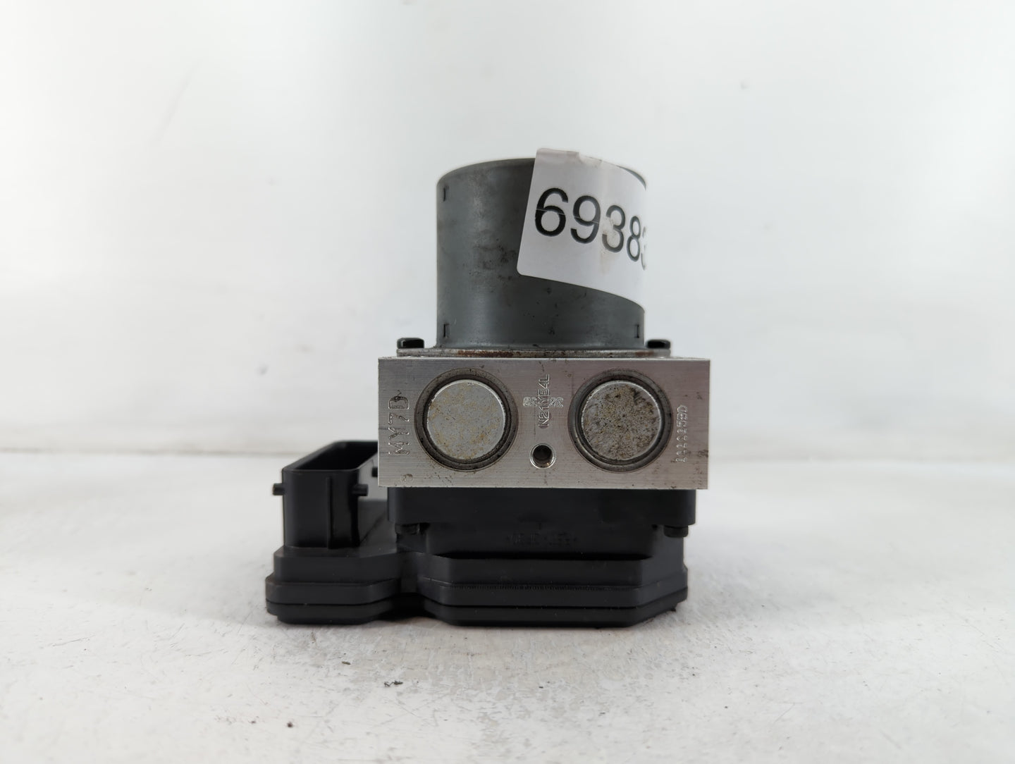 2007 Ford Expedition ABS Pump Control Module Replacement P/N:58920-2M750 Fits OEM Used Auto Parts - Oemusedautoparts1.com