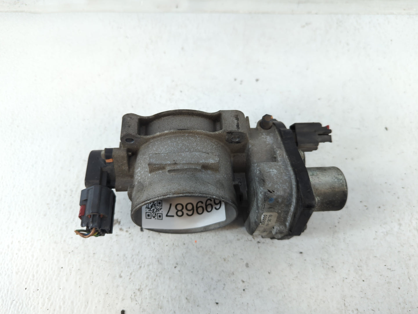 2007 Ford Expedition Throttle Body P/N:032907 2 1385860 02L, 6L3E-AA Fits Fits 2004 2005 2006 2008 2009 2010 OEM Used Auto P