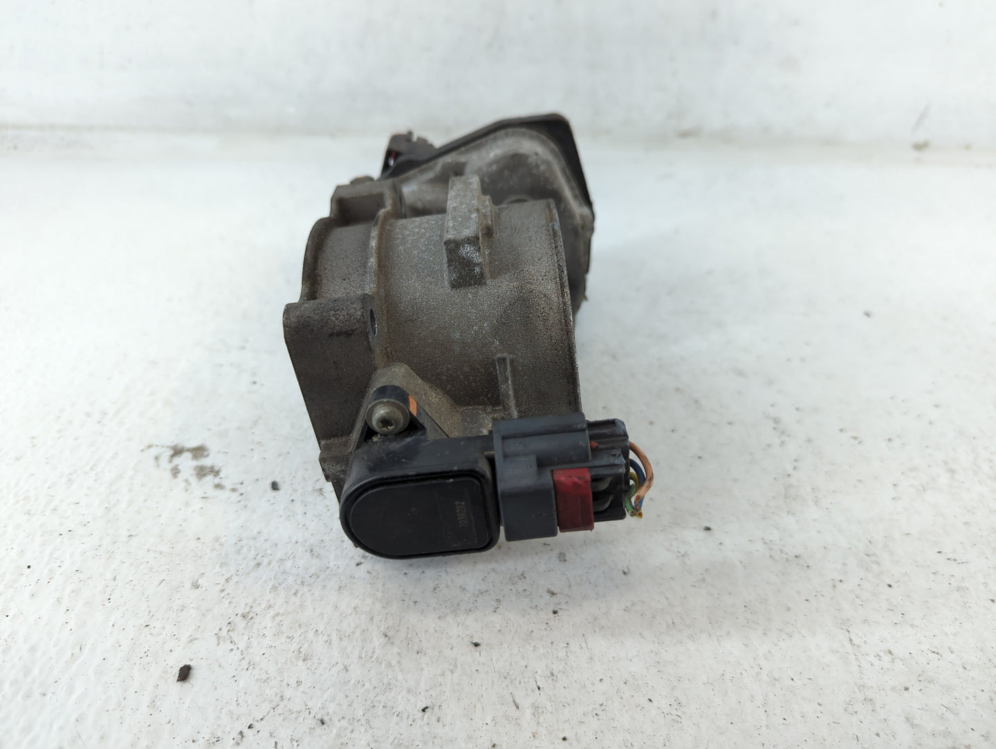 2007 Ford Expedition Throttle Body P/N:032907 2 1385860 02L, 6L3E-AA Fits Fits 2004 2005 2006 2008 2009 2010 OEM Used Auto P