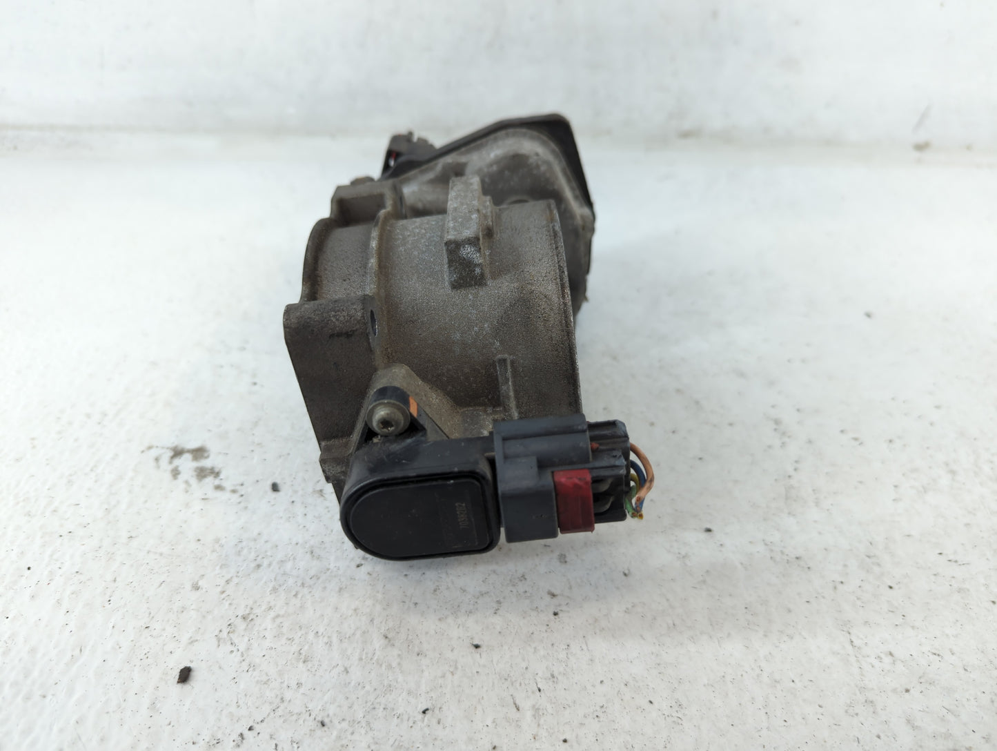 2007 Ford Expedition Throttle Body P/N:032907 2 1385860 02L, 6L3E-AA Fits Fits 2004 2005 2006 2008 2009 2010 OEM Used Auto P