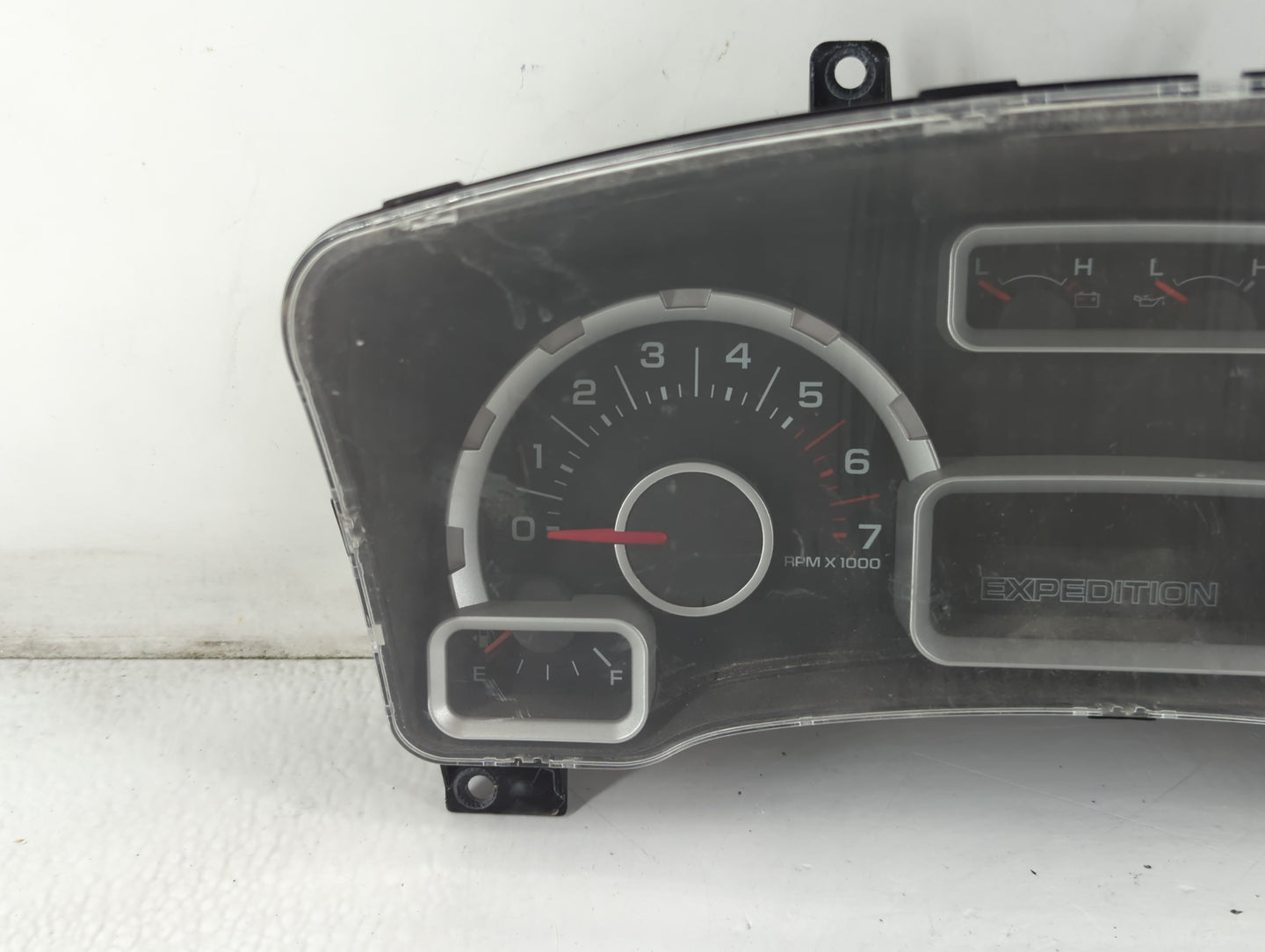 2007-2008 Ford Expedition Instrument Cluster Speedometer Gauges P/N:7L1T-10849 Miles: Fits Fits 2007 2008 OEM Used Auto Part
