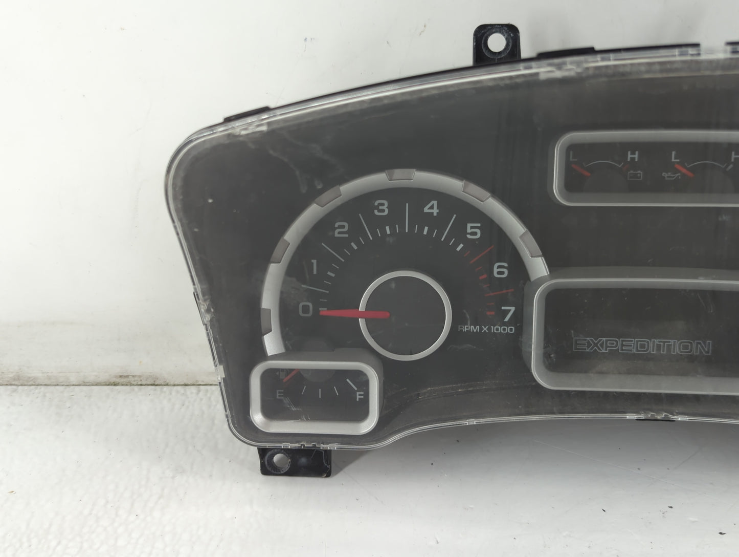 2007-2008 Ford Expedition Instrument Cluster Speedometer Gauges P/N:7L1T-10849 Miles: Fits Fits 2007 2008 OEM Used Auto Part