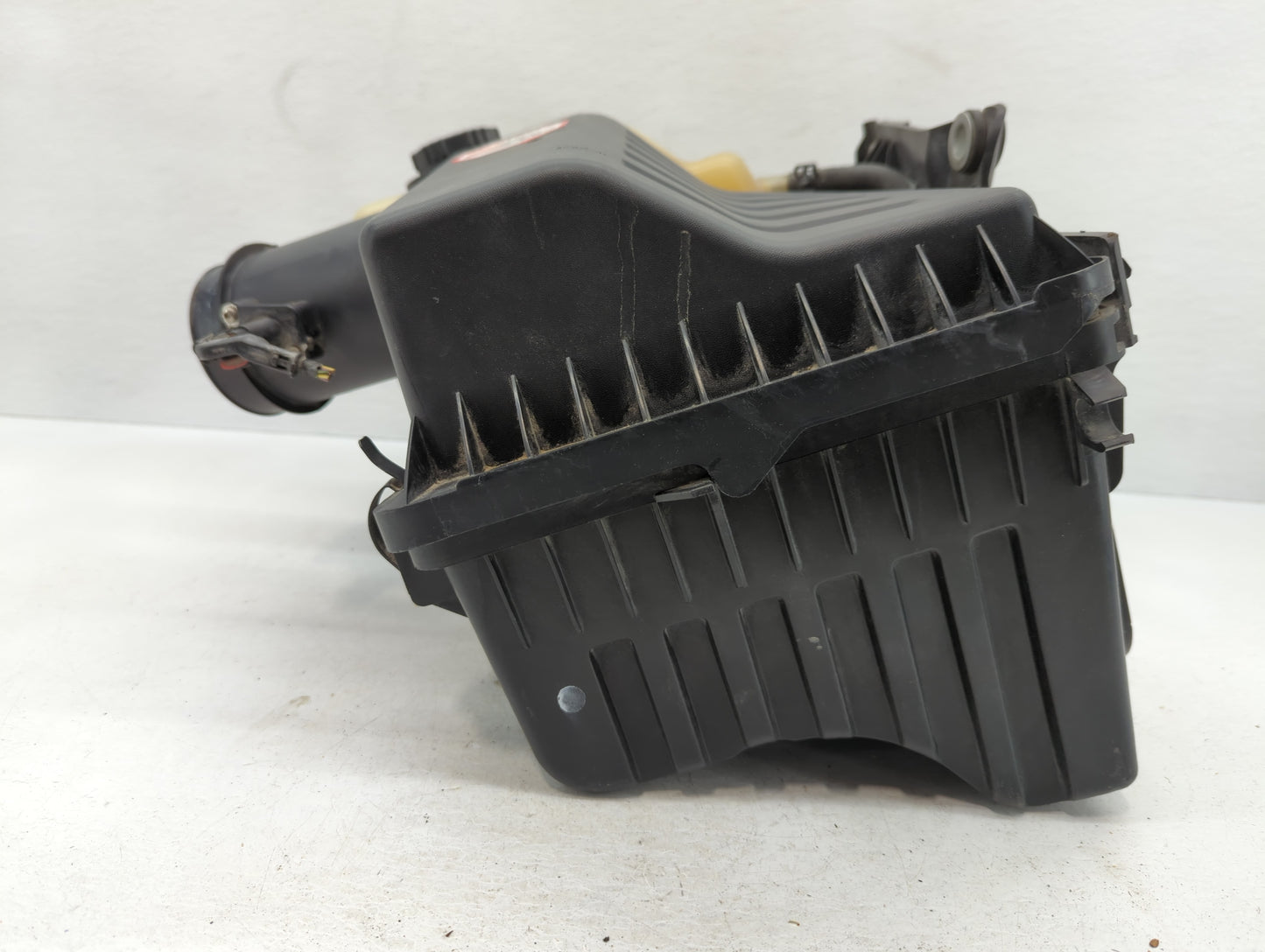 2007-2008 Ford Expedition Air Cleaner Intake-duct Hose Tube - Oemusedautoparts1.com
