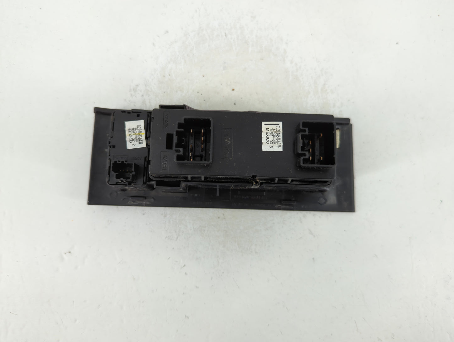2006-2007 Ford Explorer Master Power Window Switch Replacement Driver Side Left P/N:7L2T-14963-AAW Fits OEM Used Auto Parts 