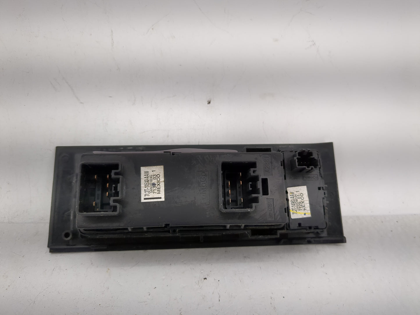 2006-2007 Ford Explorer Master Power Window Switch Replacement Driver Side Left P/N:7L2T-14540-AAW Fits OEM Used Auto Parts 