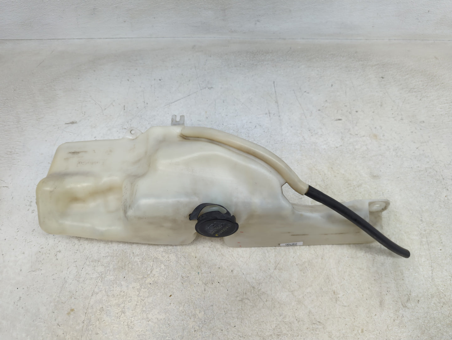 2002-2010 Ford Explorer Windshield Washer Fluid Reservoir Bottle Oem - Oemusedautoparts1.com