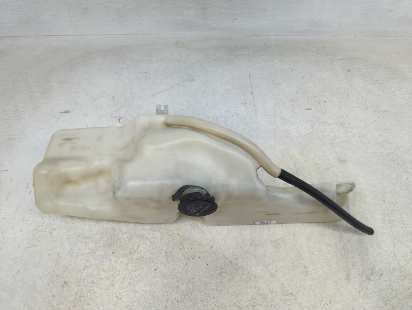 2002-2010 Ford Explorer Windshield Washer Fluid Reservoir Bottle Oem - Oemusedautoparts1.com