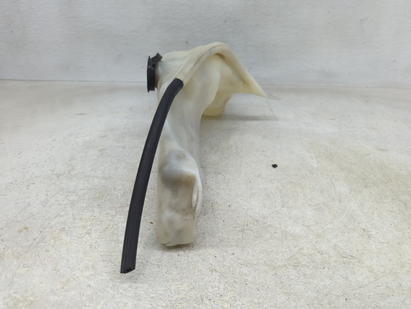 2002-2010 Ford Explorer Windshield Washer Fluid Reservoir Bottle Oem - Oemusedautoparts1.com
